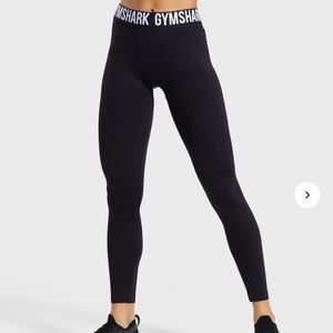 GYMSHARK BLACK LEGGINGS! Size M!
